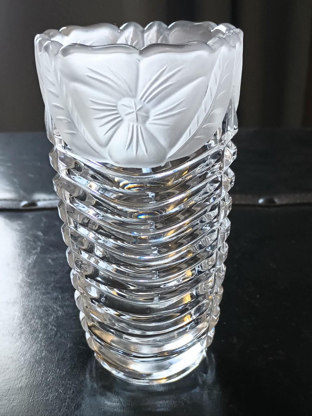 Crystal Clear Ribbed Vase with Frosted Floral Rim - Picture 2 of 5